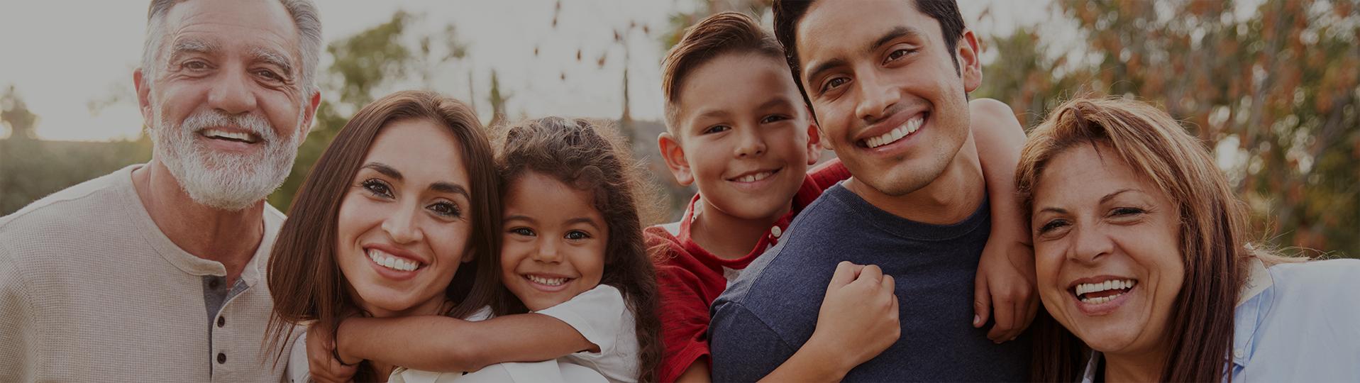 Familia buscando un abogado de inmigración en Atlanta, Georgia.